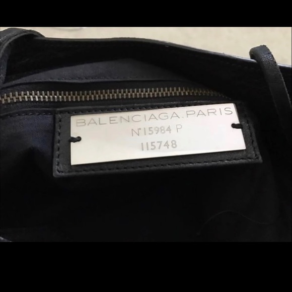 Balenciaga Classic Leather City Bag - Picture 5 of 17